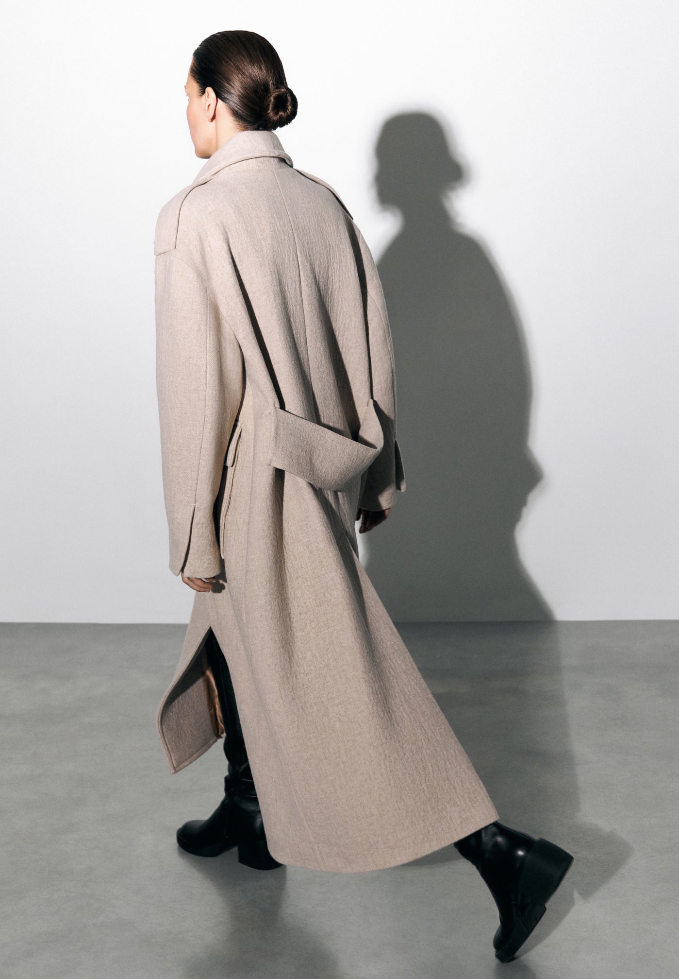 LONG MILK COAT